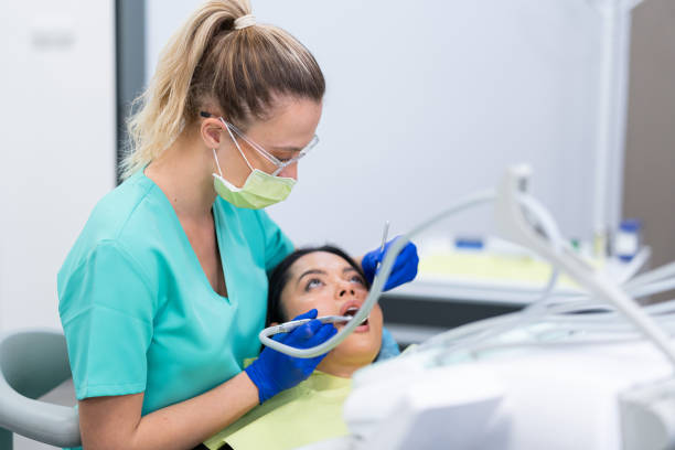 Best Emergency Dentist for Knocked-Out Tooth in East Marion, NY